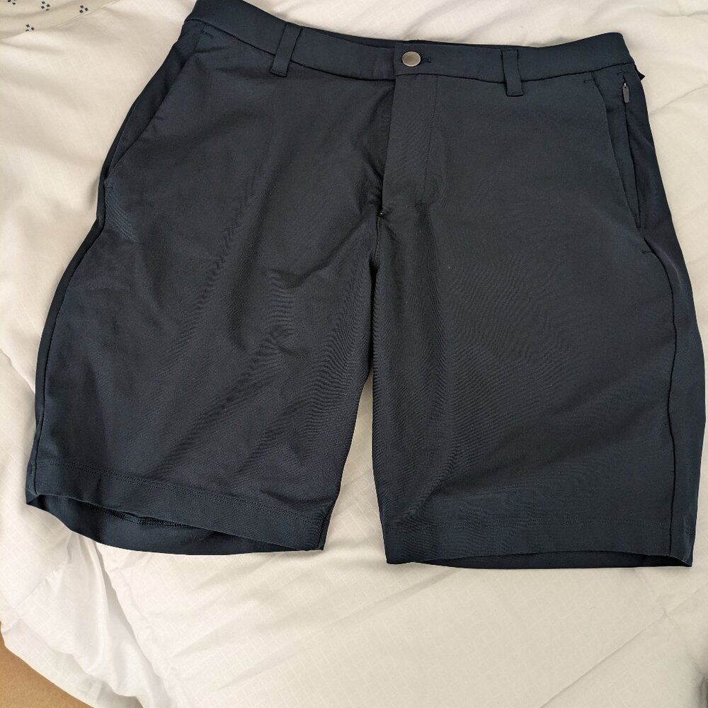 Lulu Lemon ABC Classic-Fit Short 7"